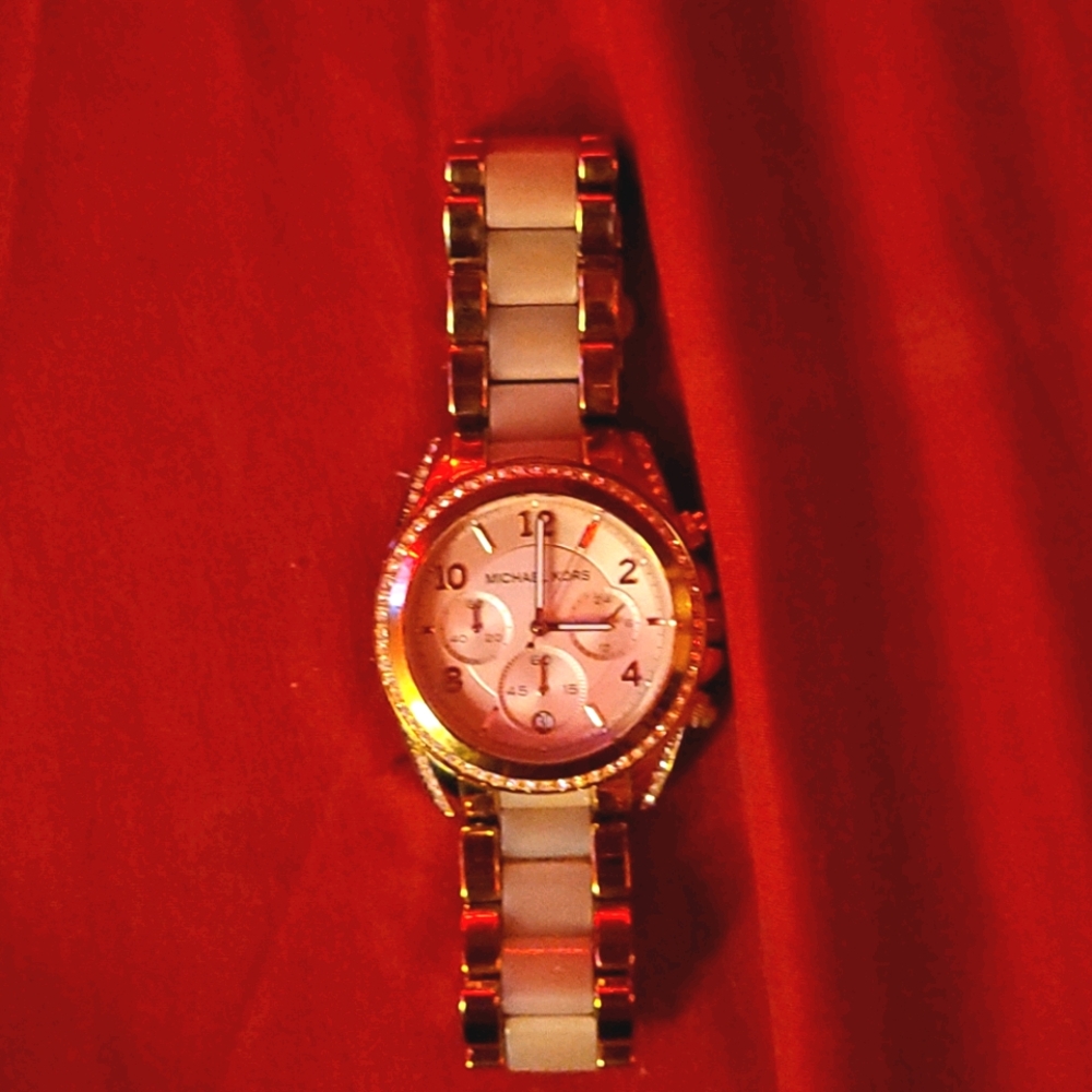 MK watch